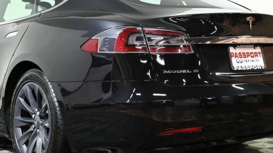2018 Tesla Model S 5YJSA1E25JF244249
