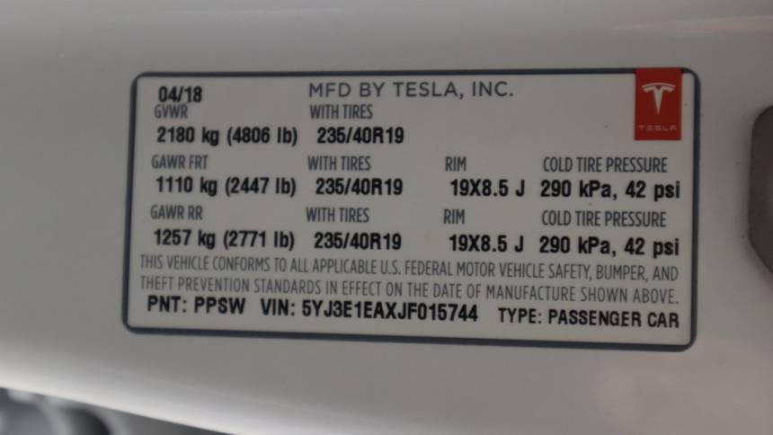 2018 Tesla Model 3 5YJ3E1EAXJF015744