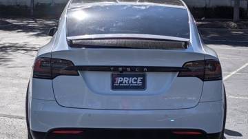 2018 Tesla Model X 5YJXCDE2XJF141474