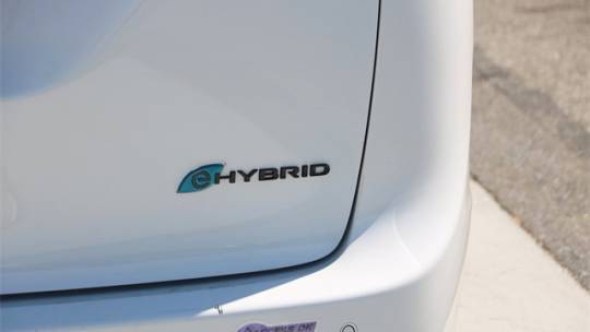 2019 Chrysler Pacifica Hybrid 2C4RC1H79KR532894