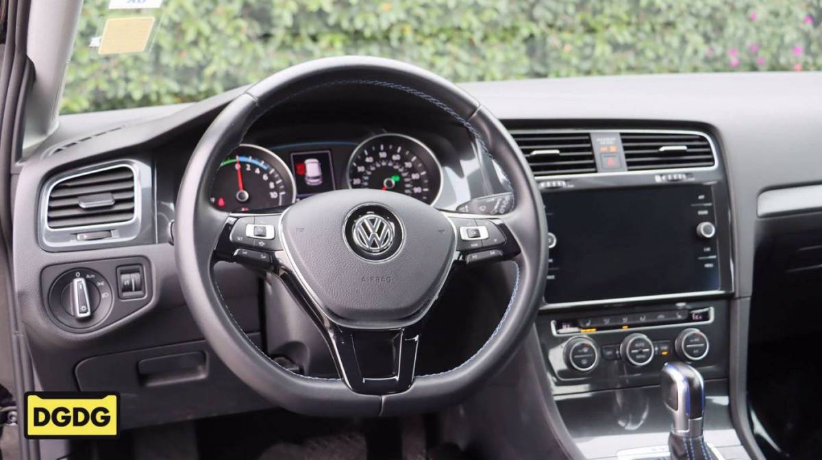 2019 Volkswagen e-Golf WVWKR7AU2KW908622