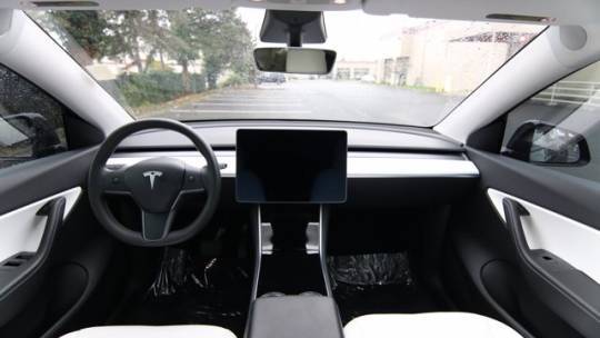 2020 Tesla Model Y 5YJYGDEE8LF051522