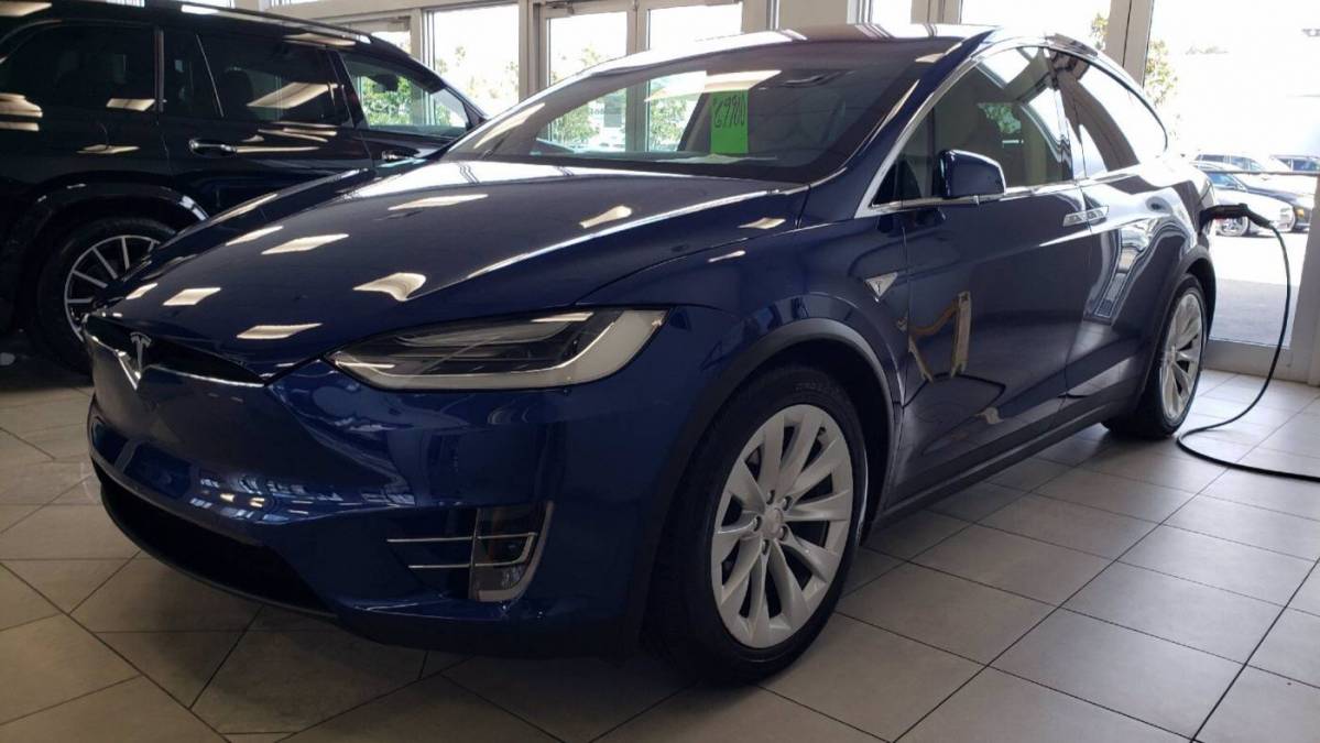 2016 Tesla Model X 5YJXCAE28GF005027