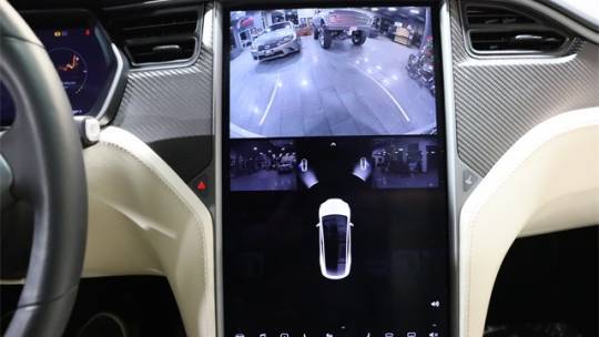 2018 Tesla Model X 5YJXCDE26JF126034