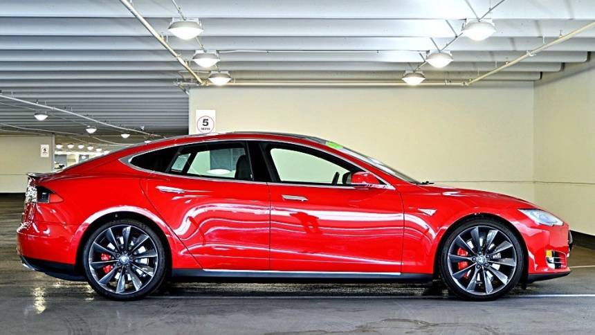 2016 Tesla Model S 5YJSA1E46GF137382