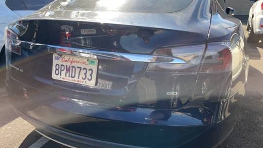 2014 Tesla Model S 5YJSA1S18EFP38395