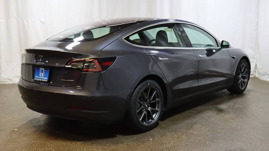 2018 Tesla Model 3 5YJ3E1EB9JF144602