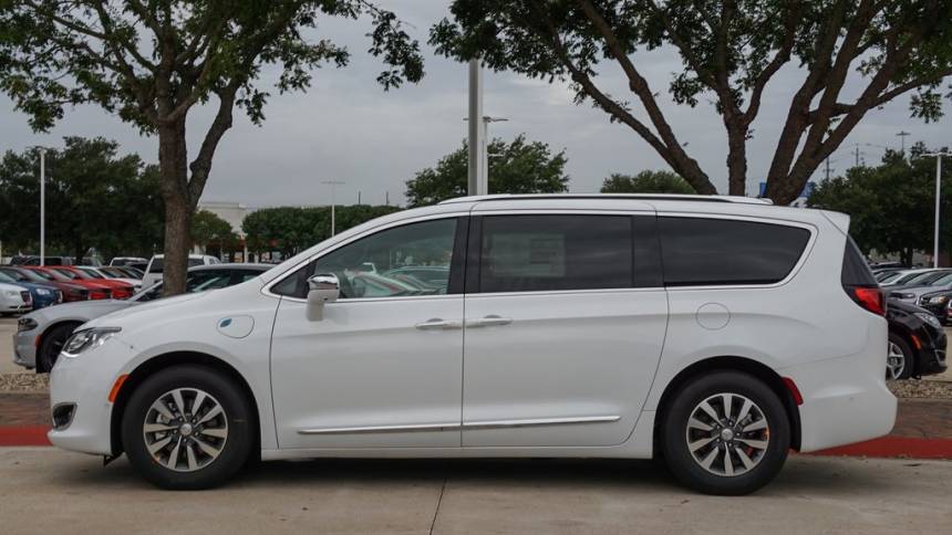 2020 Chrysler Pacifica 2C4RC1N72LR235231