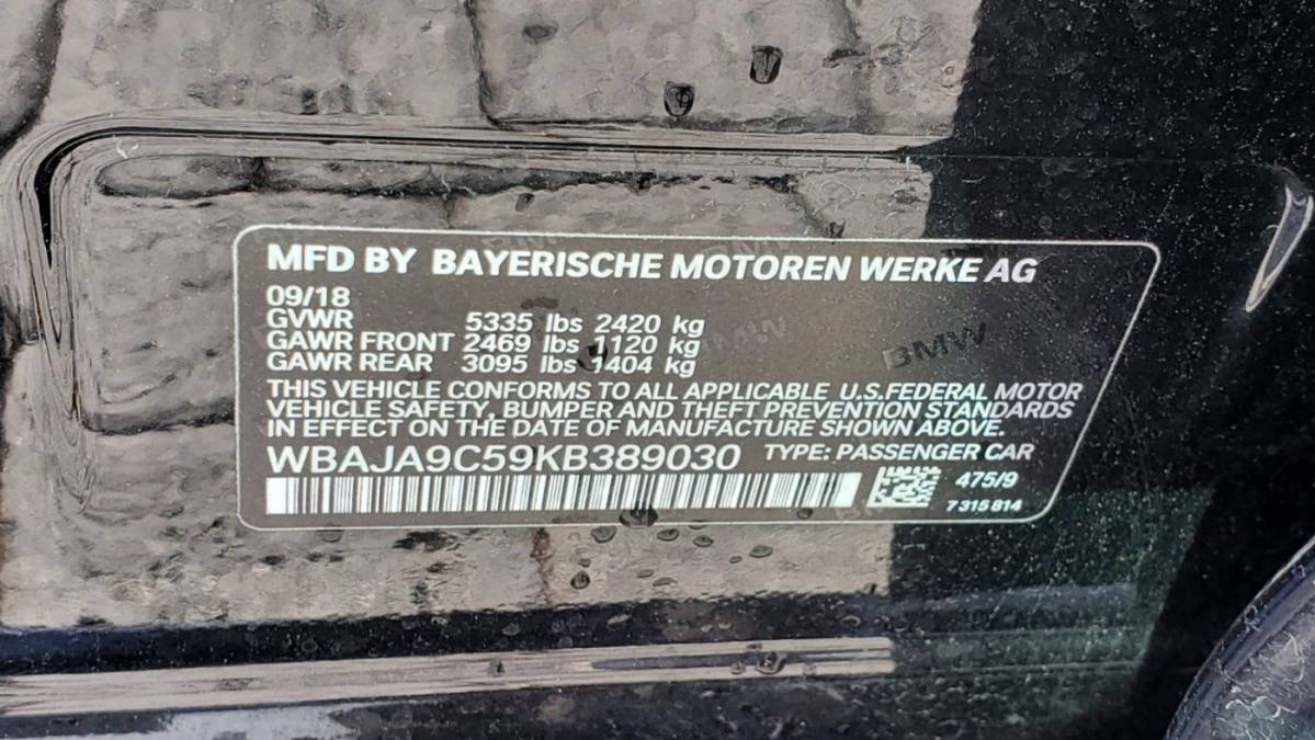 2019 BMW 5 Series WBAJA9C59KB389030
