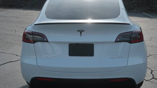 2021 Tesla Model Y 5YJYGDEE6MF065114