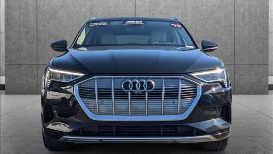 2019 Audi e-tron WA1LAAGE3KB013229