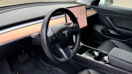 2018 Tesla Model 3 5YJ3E1EB9JF134104