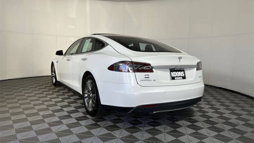 2015 Tesla Model S 5YJSA1E27FF117512