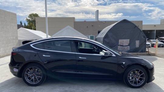 2018 Tesla Model 3 5YJ3E1EA8JF151743