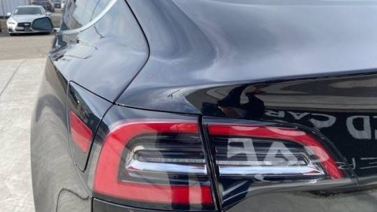 2018 Tesla Model 3 5YJ3E1EA8JF151743