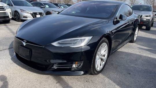 2019 Tesla Model S 5YJSA1E22KF304845