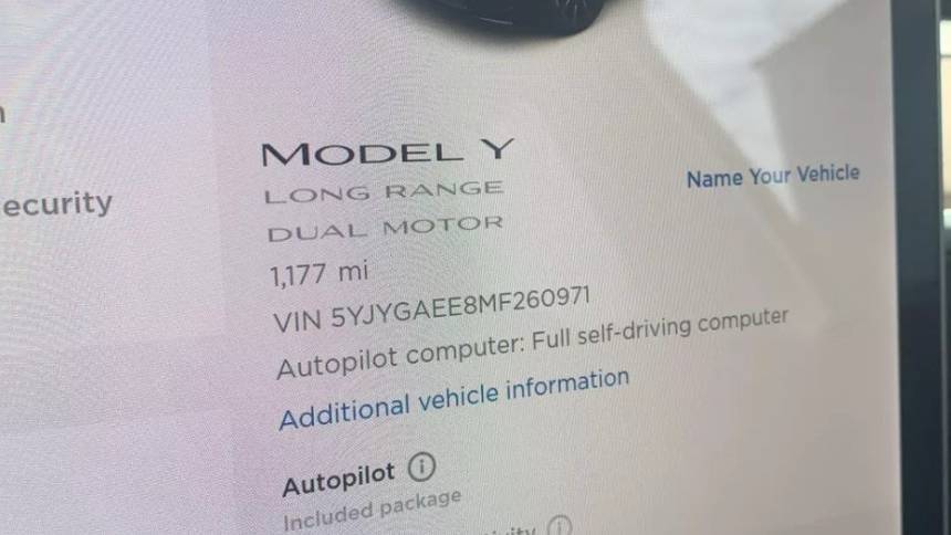 2021 Tesla Model Y 5YJYGAEE8MF260971