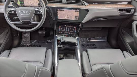 2019 Audi e-tron WA1VABGE9KB020555