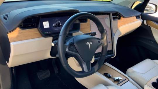 2018 Tesla Model X 5YJXCBE27JF103303