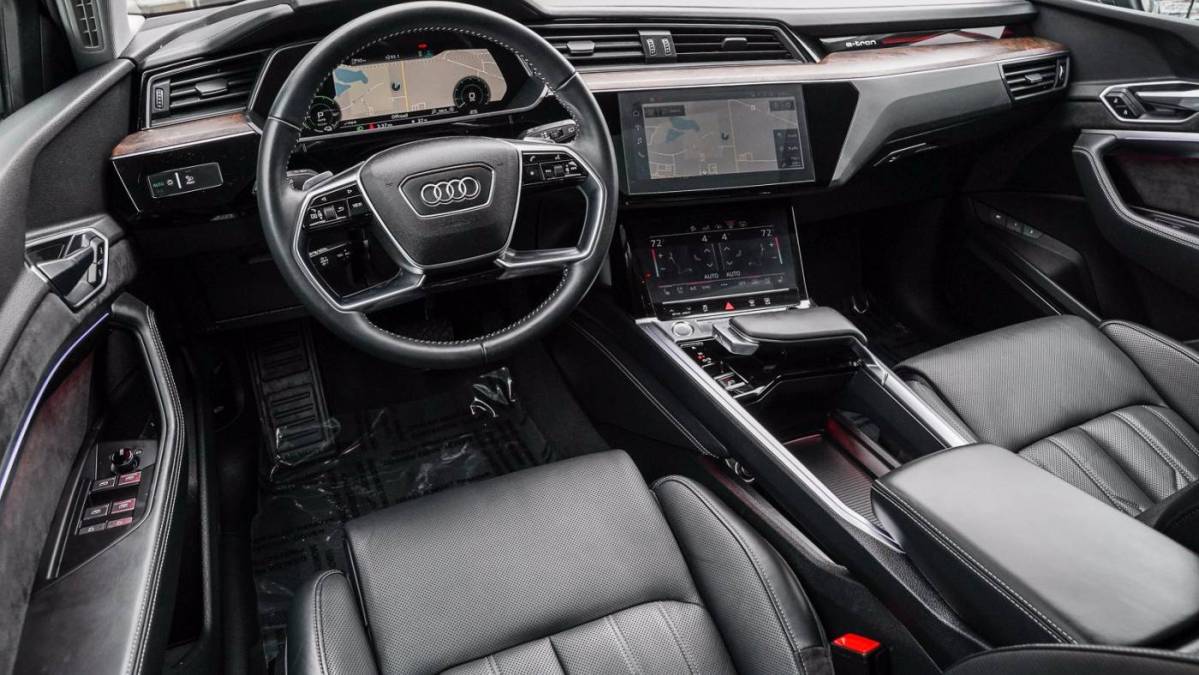 2019 Audi e-tron WA1VAAGE6KB022807