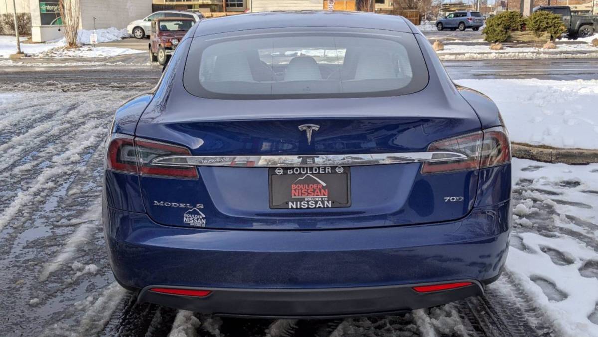 2015 Tesla Model S 5YJSA1S2XFF093629
