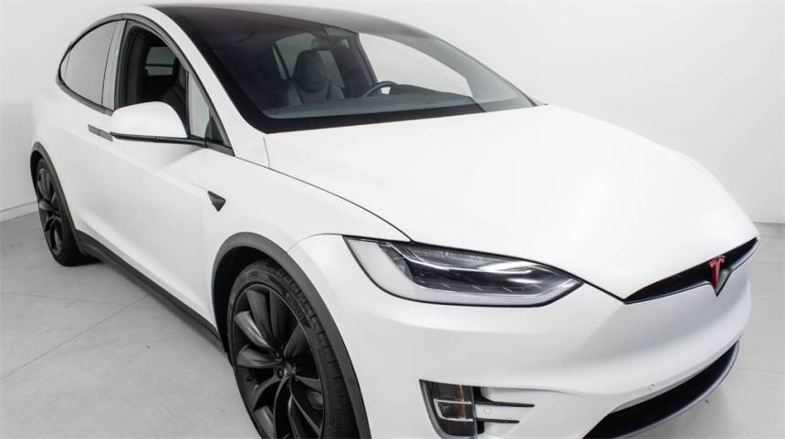 2018 Tesla Model X 5YJXCBE20JF123540