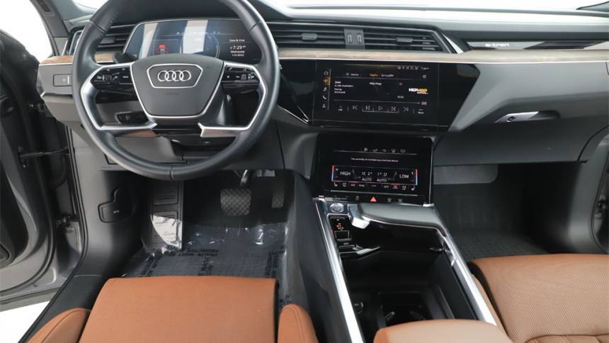 2019 Audi e-tron WA1VAAGE9KB015673