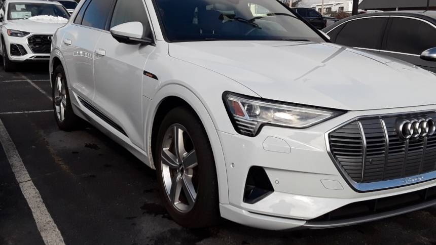 2019 Audi e-tron WA1VAAGE7KB020693