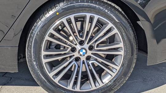 2018 BMW 5 Series WBAJA9C51JB250752