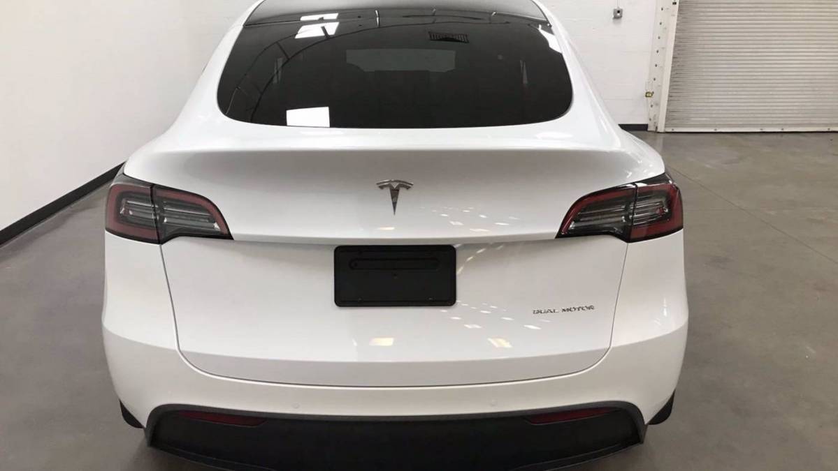 2021 Tesla Model Y 5YJYGDEE8MF229561