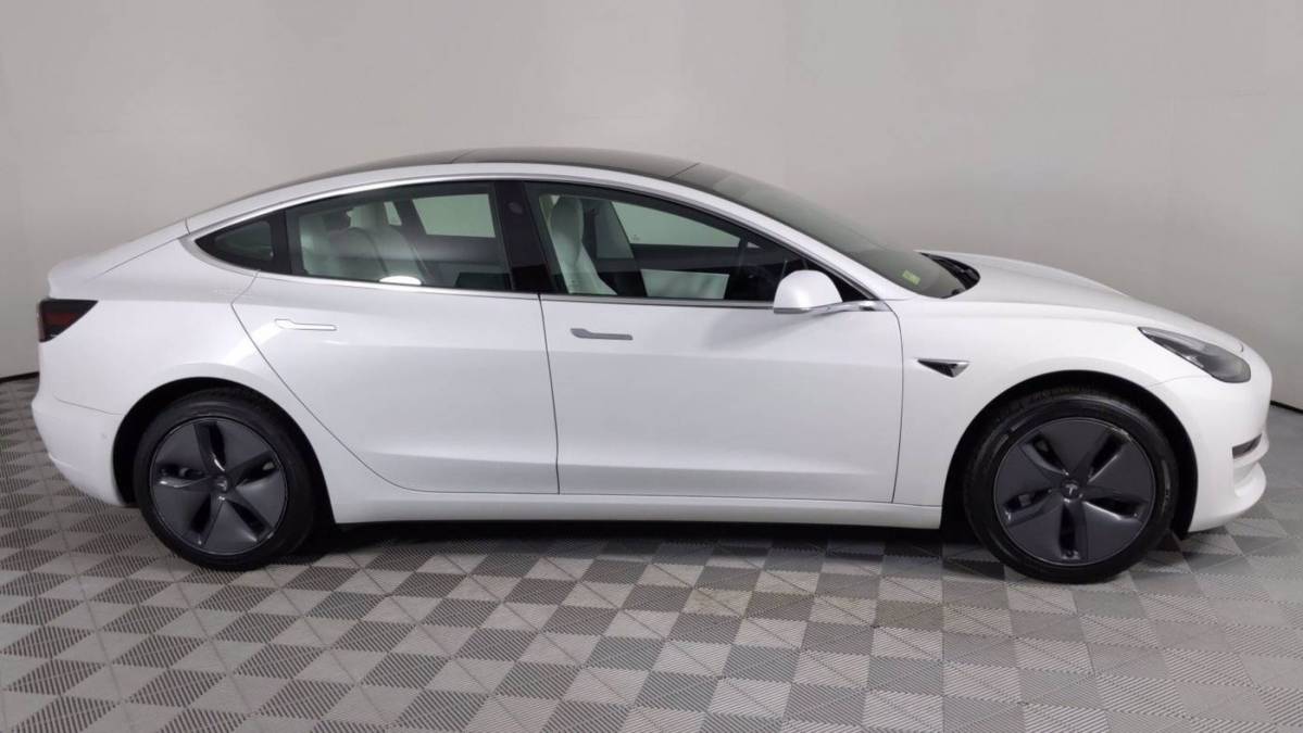 2019 Tesla Model 3 5YJ3E1EA1KF486179