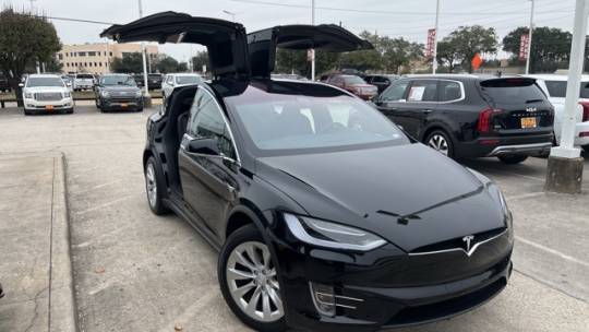 2018 Tesla Model X 5YJXCAE25JF120935