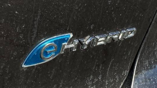 2018 Chrysler Pacifica Hybrid 2C4RC1L75JR236650
