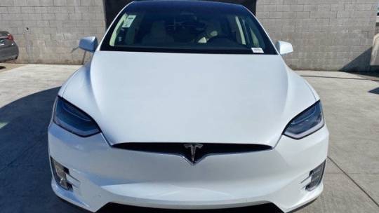 2018 Tesla Model X 5YJXCAE25JF123673