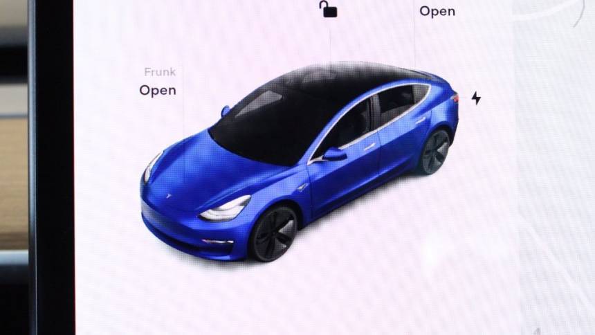 2018 Tesla Model 3 5YJ3E1EA6JF041676