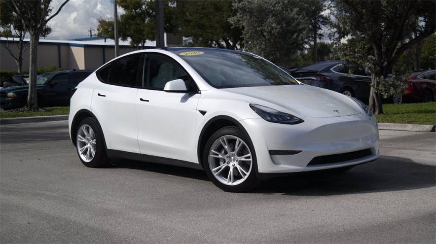 2020 Tesla Model Y 5YJYGDEE1LF053466