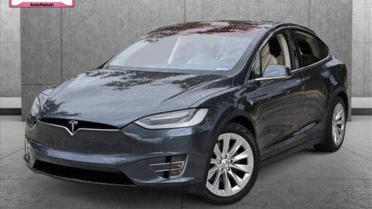 2018 Tesla Model X 5YJXCDE29JF088945