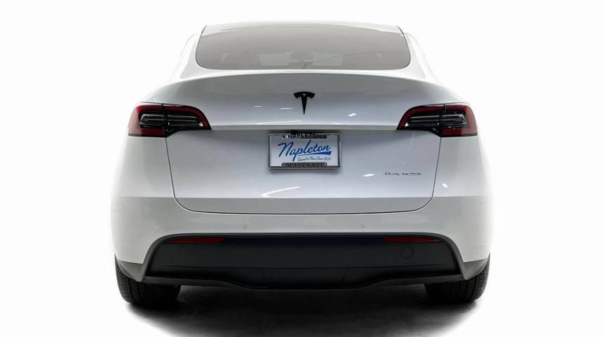 2021 Tesla Model Y 5YJYGDEE5MF228870