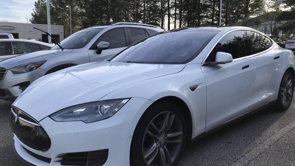 2015 Tesla Model S 5YJSA1S2XFF089287