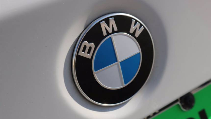 2017 BMW 3 Series WBA8E1C38HA158654