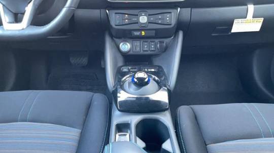 2021 Nissan LEAF 1N4AZ1CV2MC550124