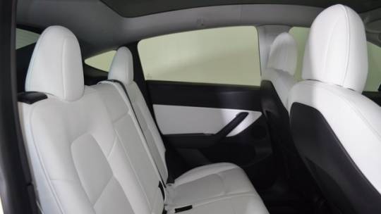 2020 Tesla Model Y 5YJYGDEE2LF053380