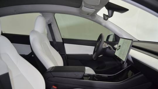 2020 Tesla Model Y 5YJYGDEE2LF053380