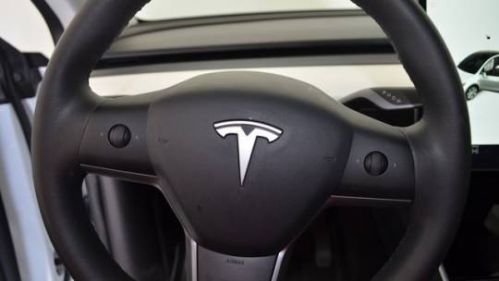 2020 Tesla Model Y 5YJYGDEE2LF053380