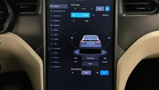 2018 Tesla Model X 5YJXCDE2XJF104005