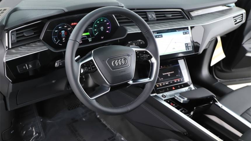 2021 Audi e-tron WA1LAAGE9MB002013