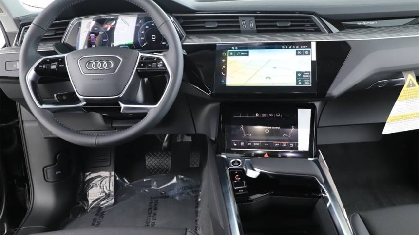 2021 Audi e-tron WA1LAAGE9MB002013