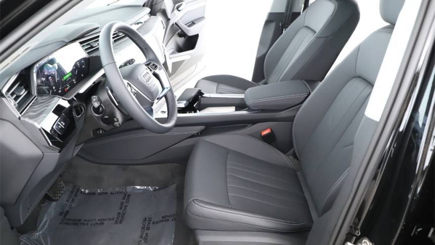 2021 Audi e-tron WA1LAAGE9MB002013