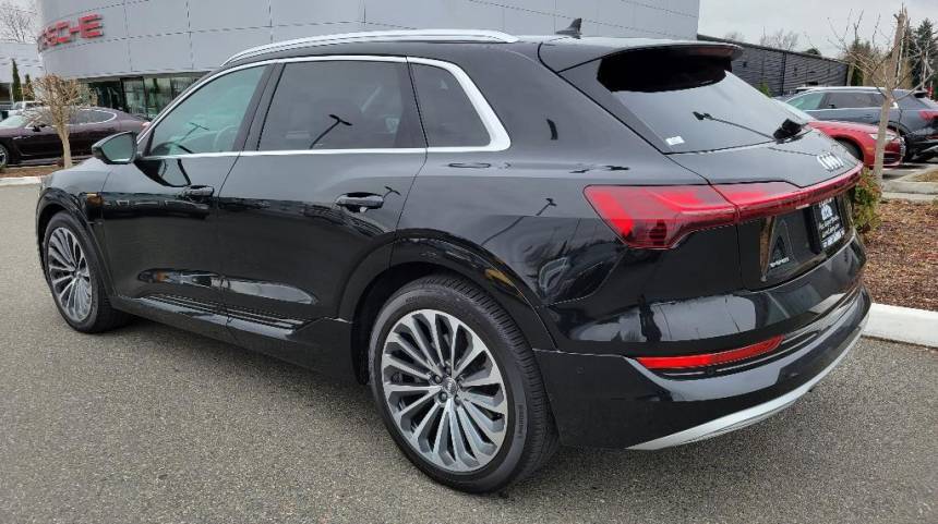 2019 Audi e-tron WA1VABGE4KB011388