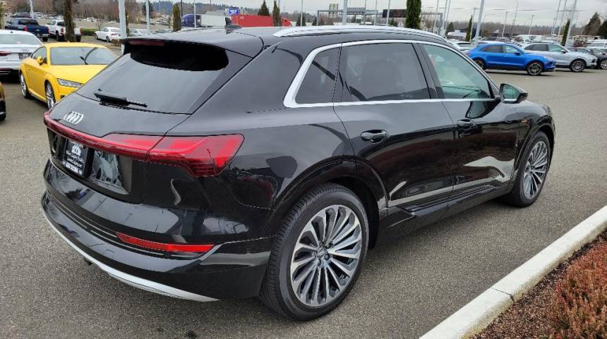 2019 Audi e-tron WA1VABGE4KB011388